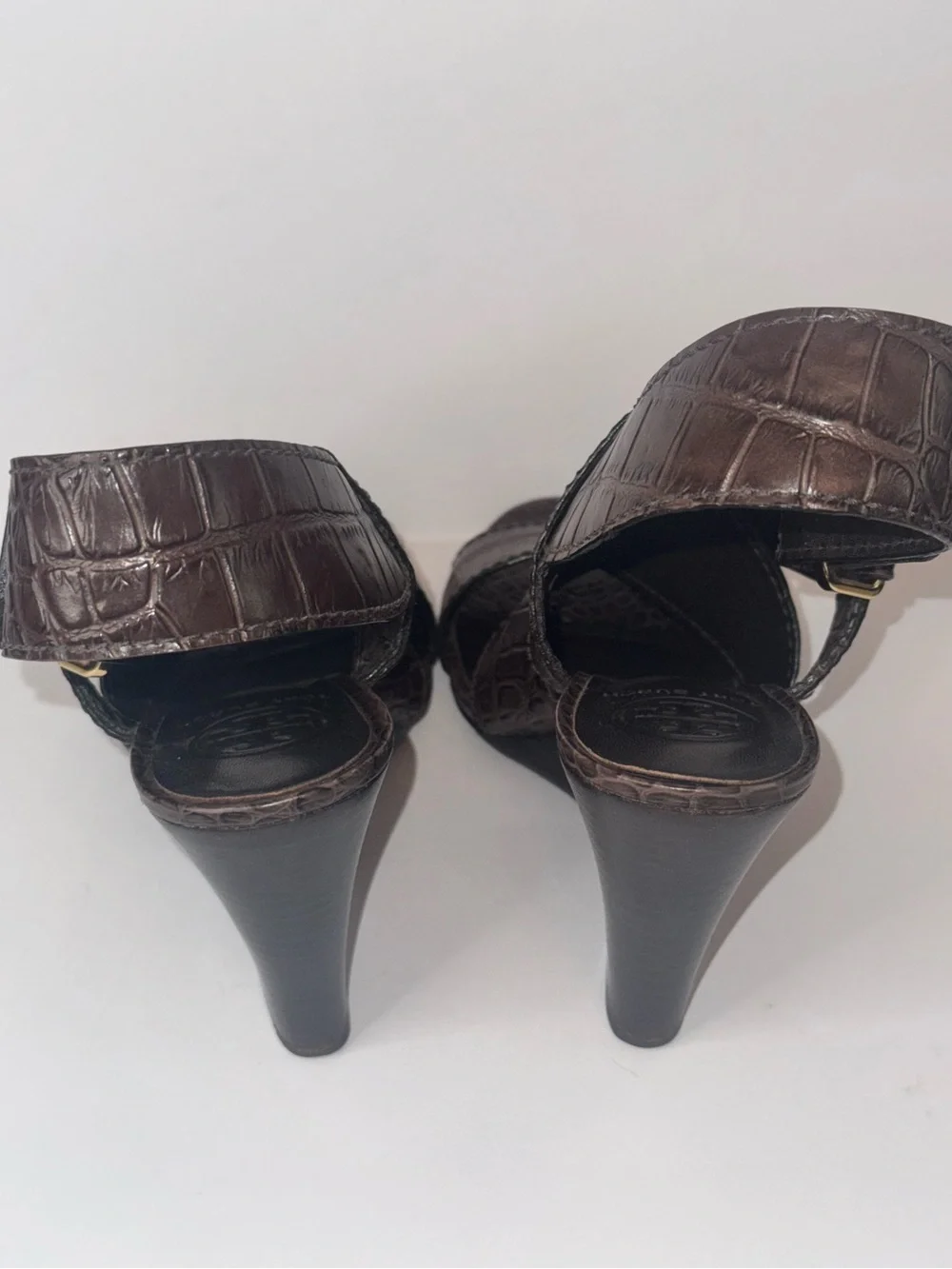 Tory Burch Brown Croc Embossed Leather Wedge Sandals Size 8
